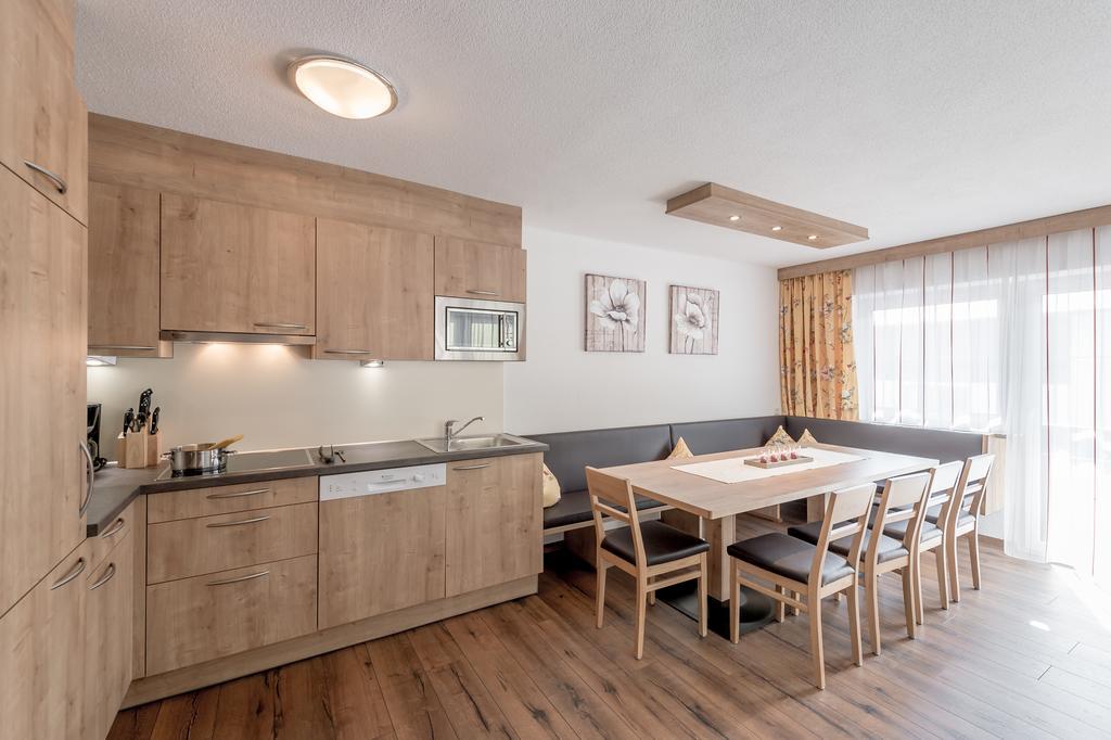 Ferienhaus Apart Sonnzeit Sölden Zimmer foto